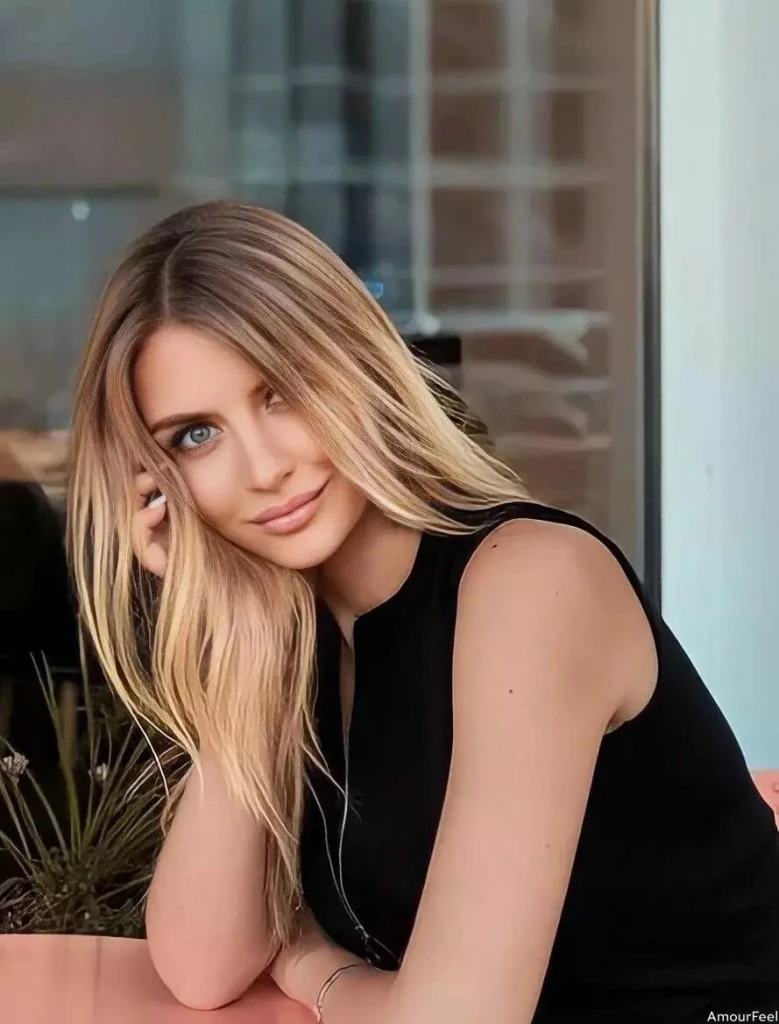 Olena Profile image 4