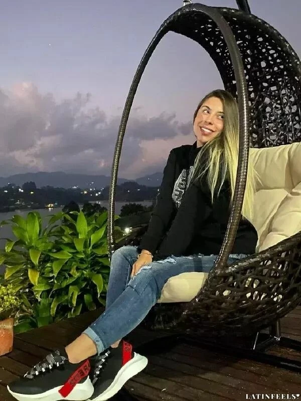 Linda Profile image 1