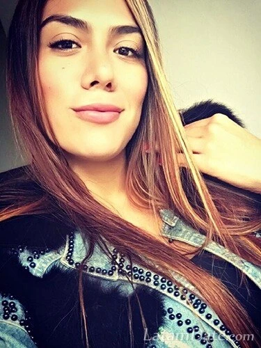 MARIA CAMILA Profile image 1