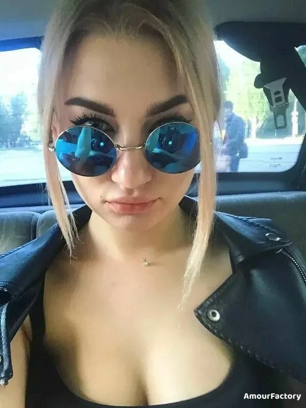 Helena Profile image 3