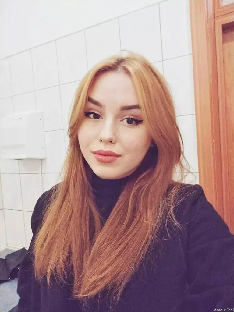 Victoria Kamila Profile image 2