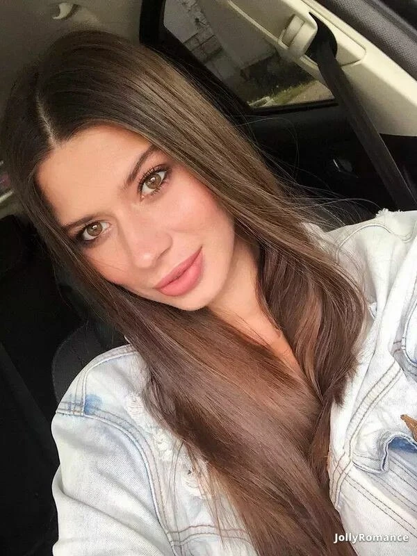 Yana Profile image 2