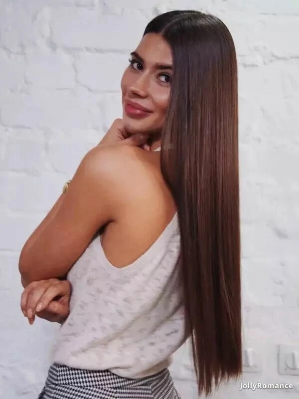 Yana Profile image 4