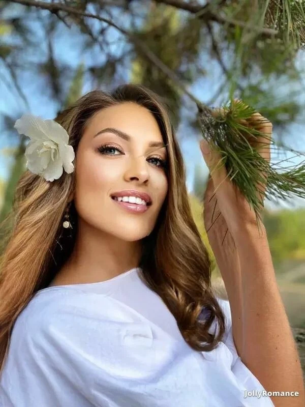Olga Profile image 4