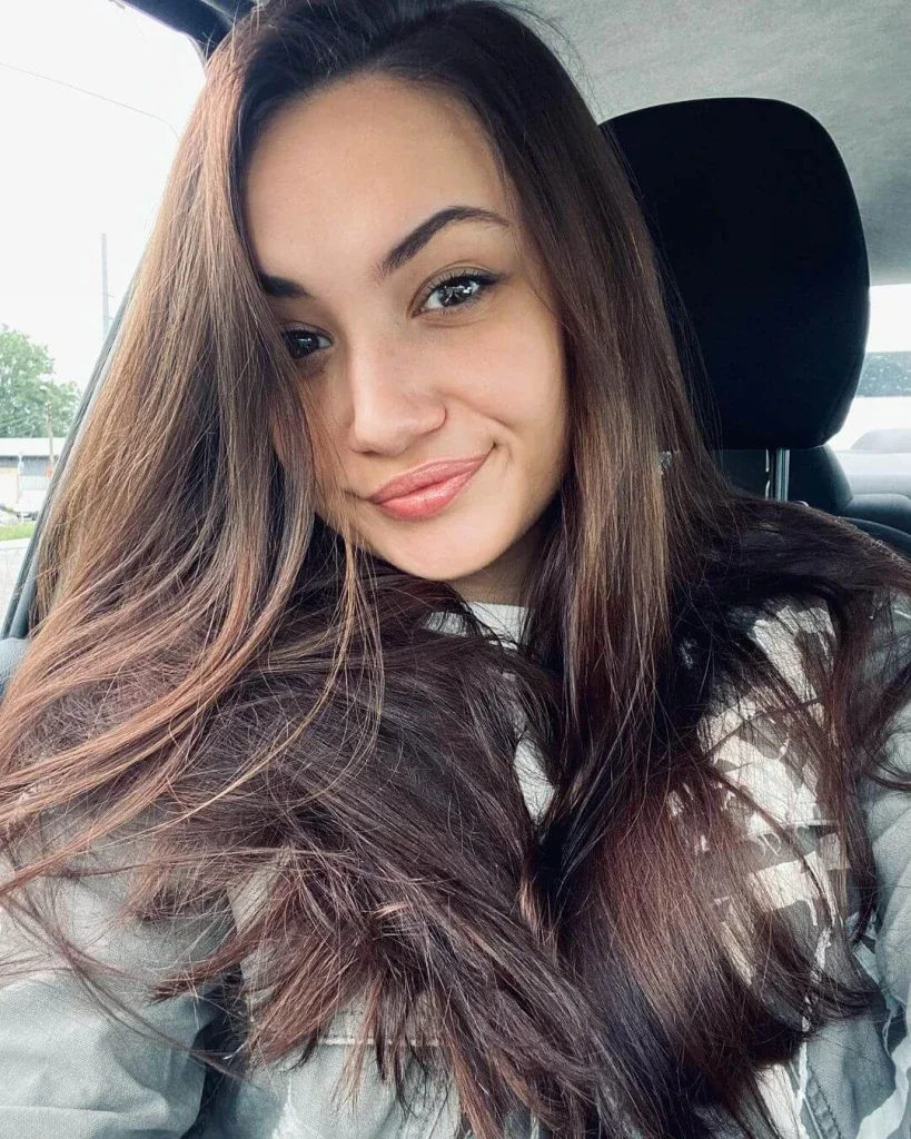 Anna Profile image 3