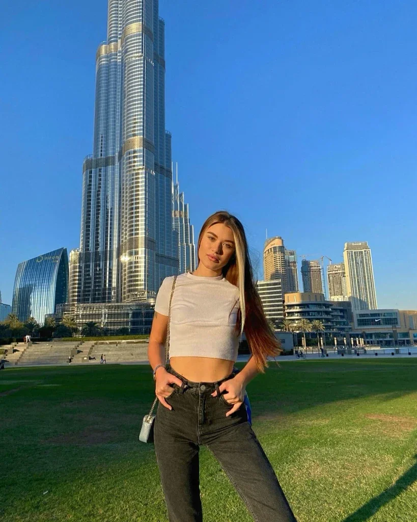 Alina Profile image 2